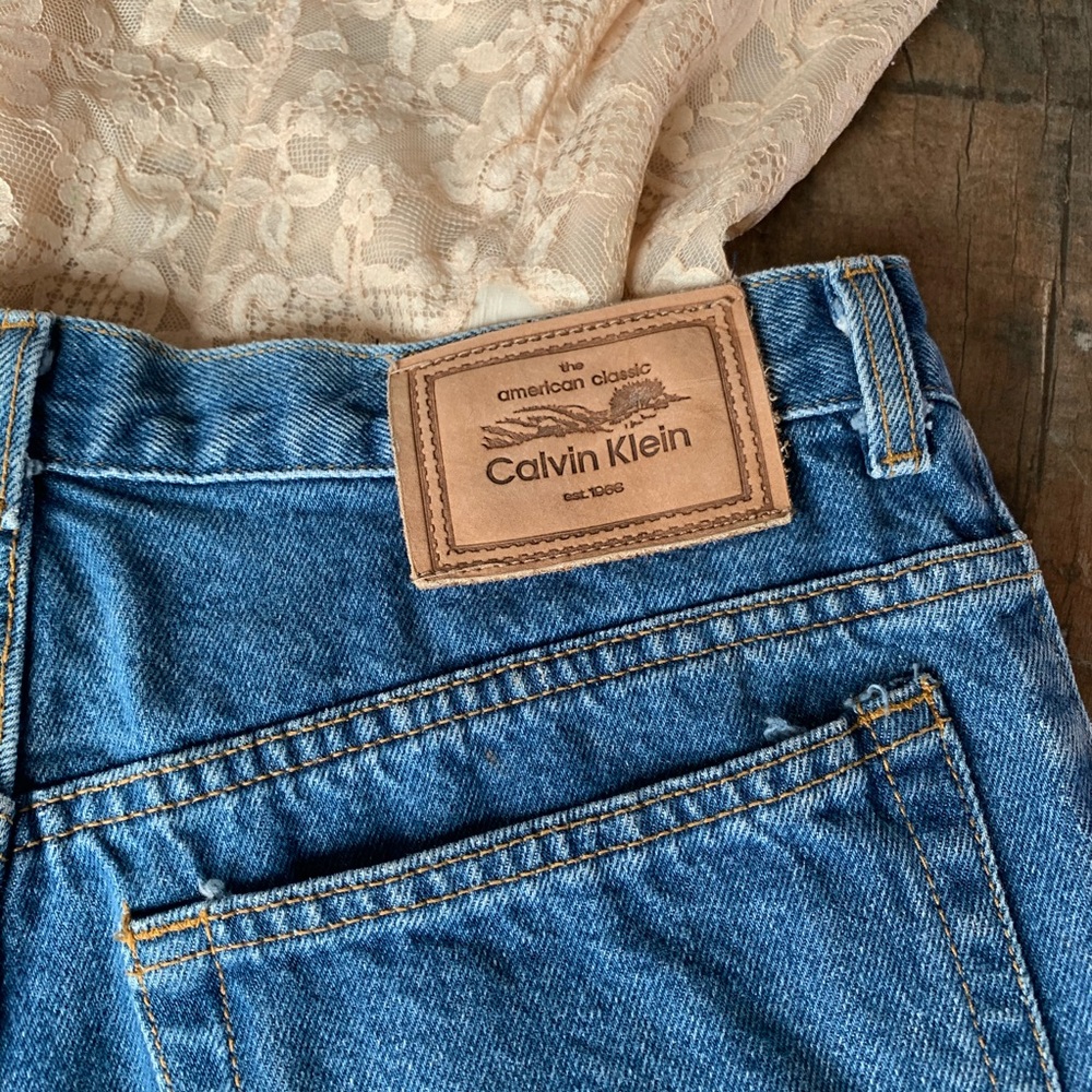✨ Vintage Calvin Klein Mom Jean High Waist Shorts - Picture 9 of 10